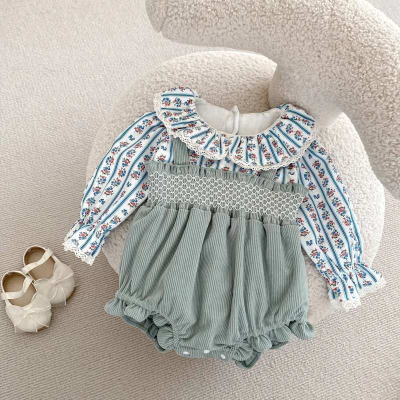 Autumn new baby clothing, 0-3 year old female baby, fake two-piece long sleeved hoodie with corduroy patchwork lace jumpsuit