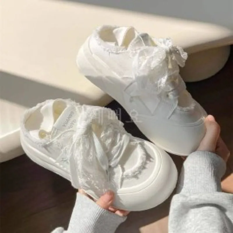 Weiße, blaue Plateau-Sneaker für Damen, mit Spitze und Schleifendekor, klobige Freizeitschuhe mit dicker Sohle, süßer, koreanischer, bequemer Alltags- und Modestil – Detail 4