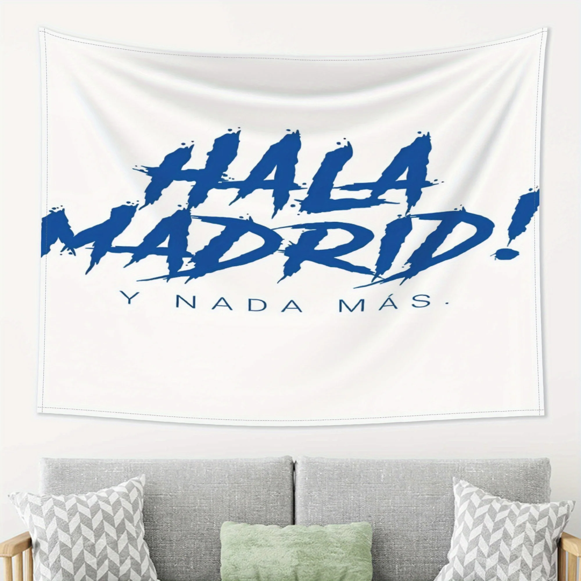 Tapiz de abanico para colgar en la pared, diseño de trazo de cepillo azul audaz Hala Madrid, tela beige claro melocotón premium, decoración horizontal para el hogar