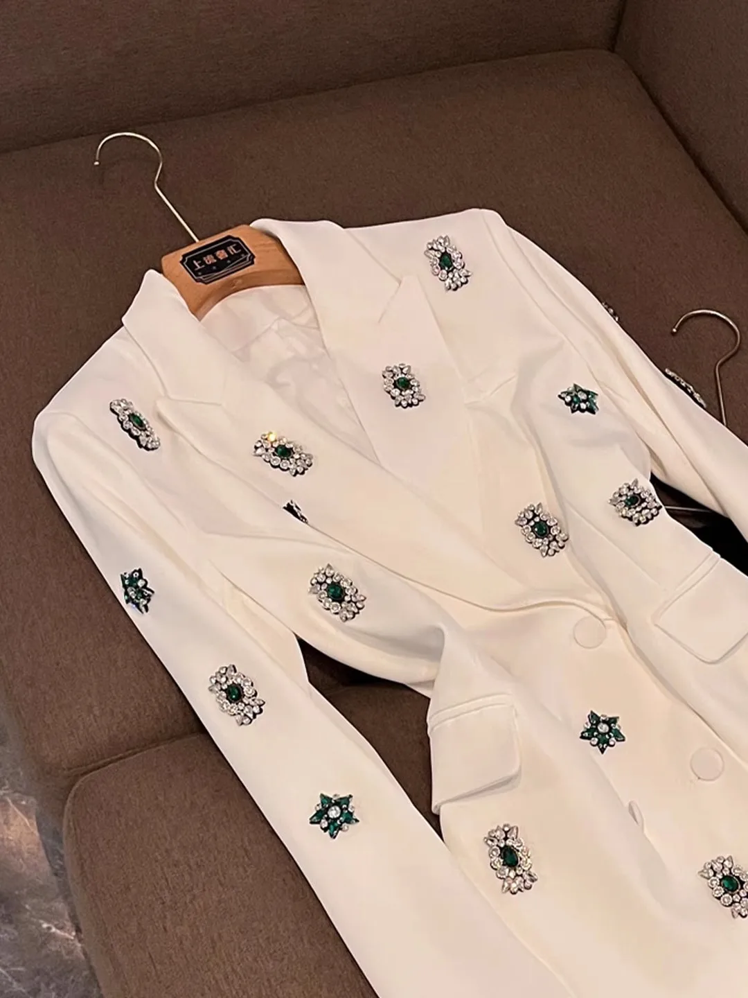 スリム効果 ダイヤモンド埋め込み パッチワーク ストレート ルーズ アウター 2025 初秋 新作 レディース スモールスーツ X76 Ele Sl...