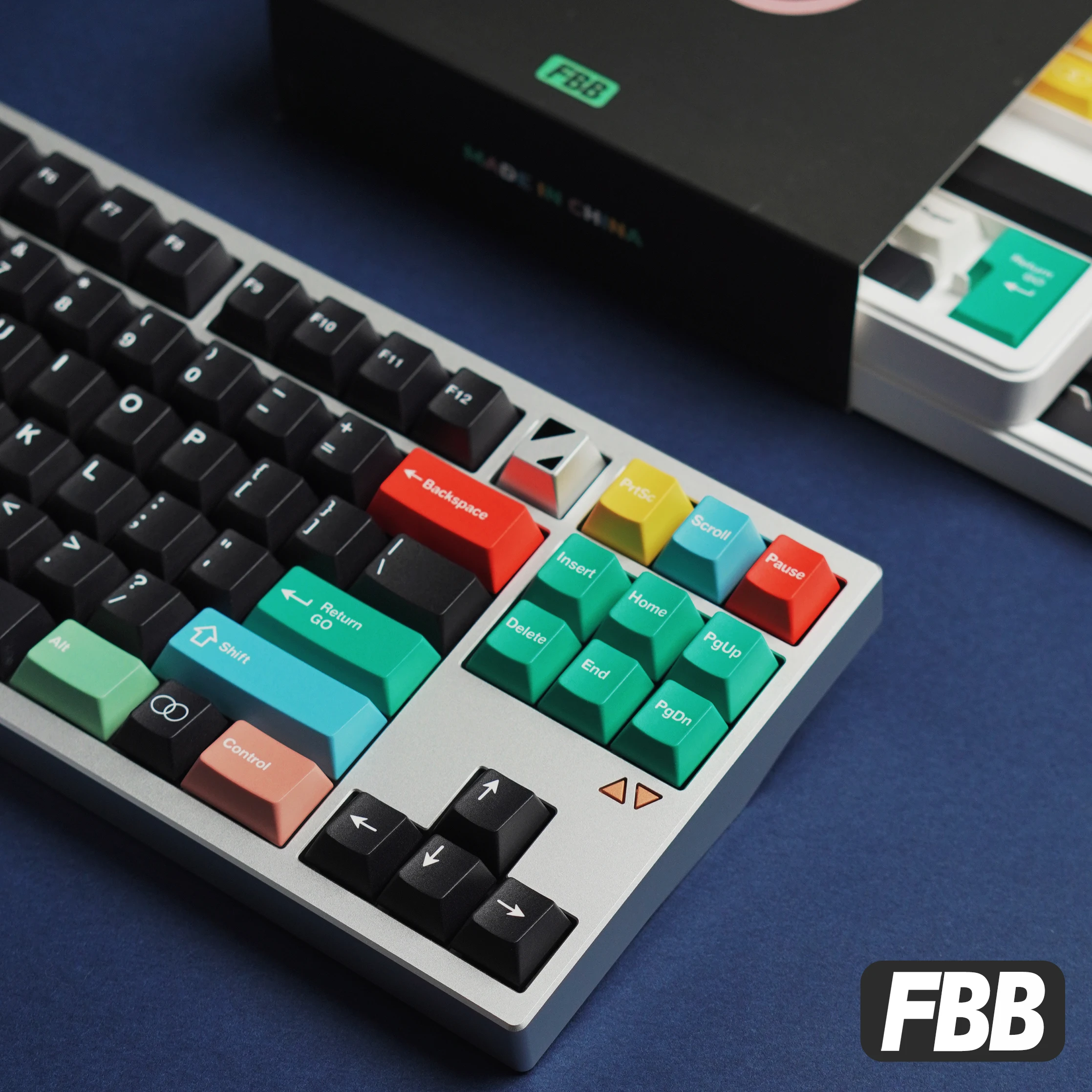 

FBB Keycaps Retro 3000 Style 1.7mm PBT Thickened Customized For Cherry Profile MX switches Mechanical Keyboard Keycap DIY Kit