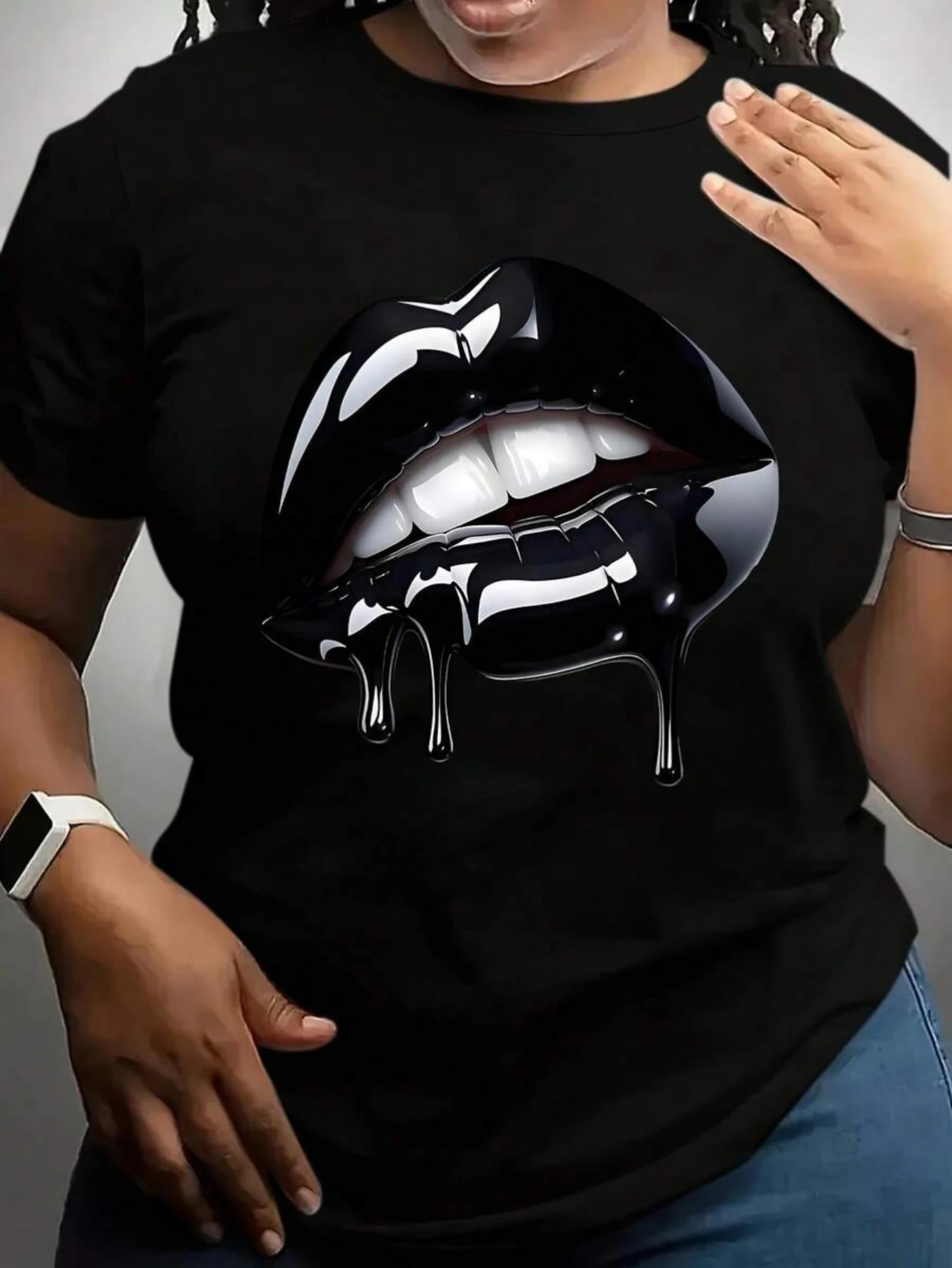 

Dark epoxy lip print! Plus-size women's T-shirt, sweet, cool, sexy and slimming style