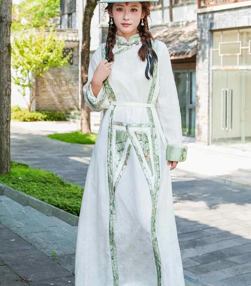 

Tibetan Women Spring and Autumn Flower pattern Lhasa Clothing Travel Photography Tibet Robe Modern Chinese National Dress in026
