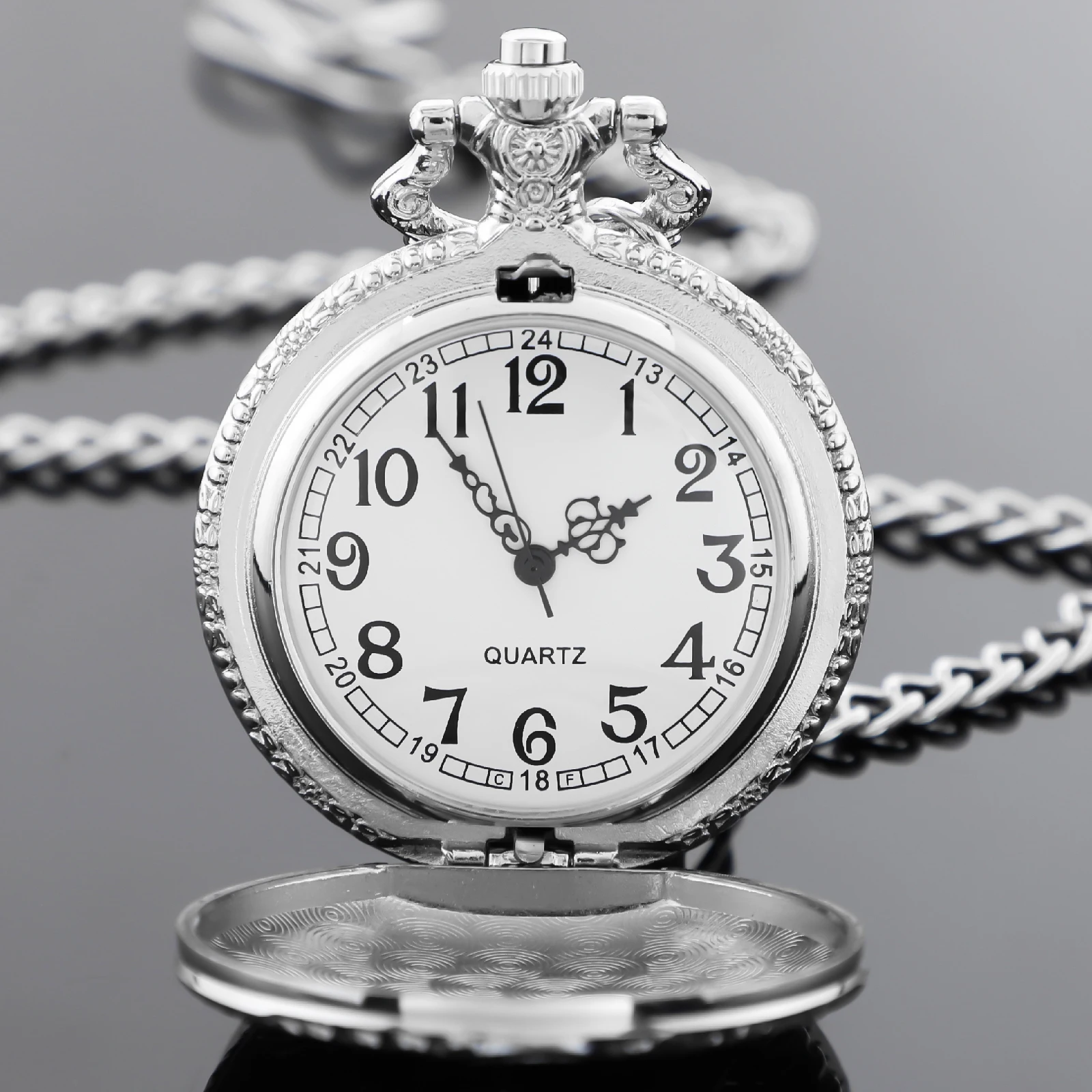 Silver Antique Steam Train Design Pocket Watch with Fob Chain Necklace Vintage Quartz Pendant Watches Clock for Mens Women
