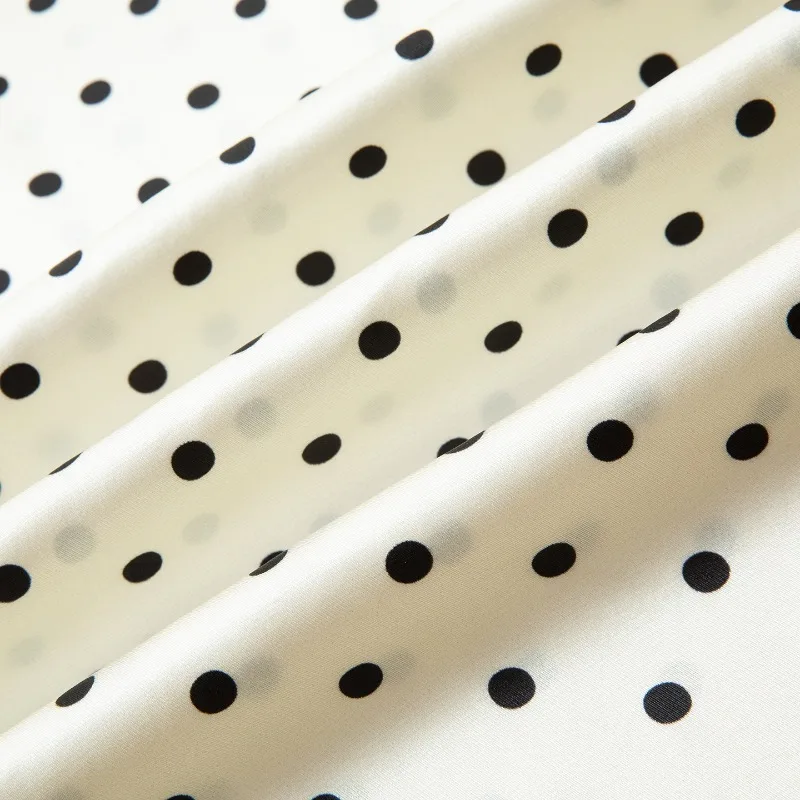 2025 Damenmode-Kleidung, 93 % natürliche Maulbeerseide, elastischer Satin, elastische Taille, Wellenpunkt, lässige Hose mit geradem Bein