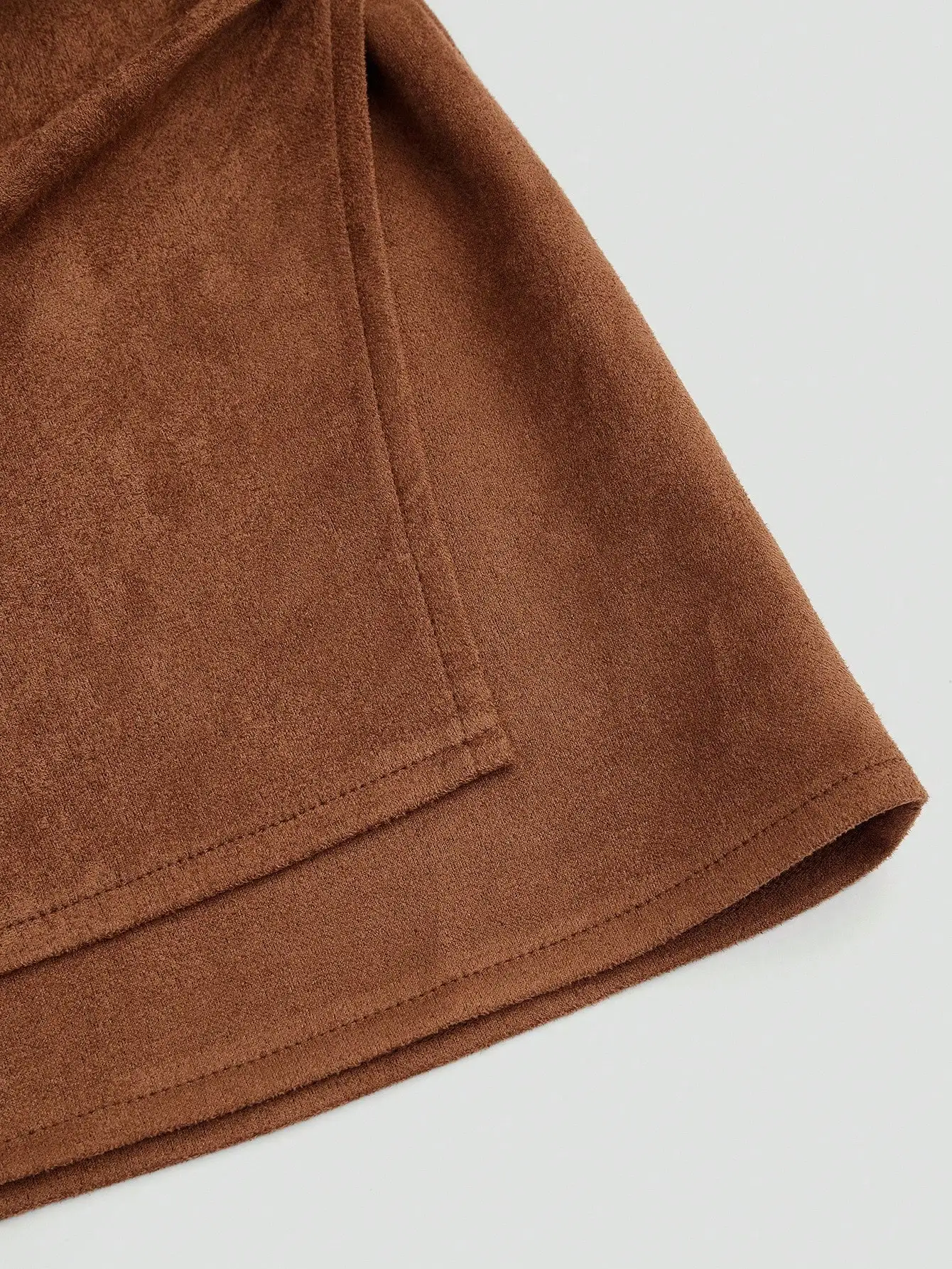 Saia Mini Assimétrica com Toque de Suede Marrom para Outono Inverno