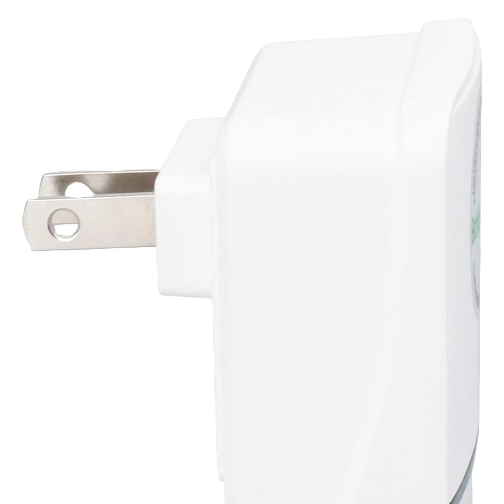 อุปกรณ์ประหยัดพลังงานเครื่องลดแรงดันไฟฟ้าที่เสถียรอุปกรณ์ประหยัดพลังงานสำหรับบ้านสำนักงานปลั๊ก90-250V