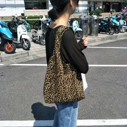 New Fashion Tote Bags Shopping and Travel Canvas Bags New Women Popular Handbags Large Capacity Leopard Shoulder Bags