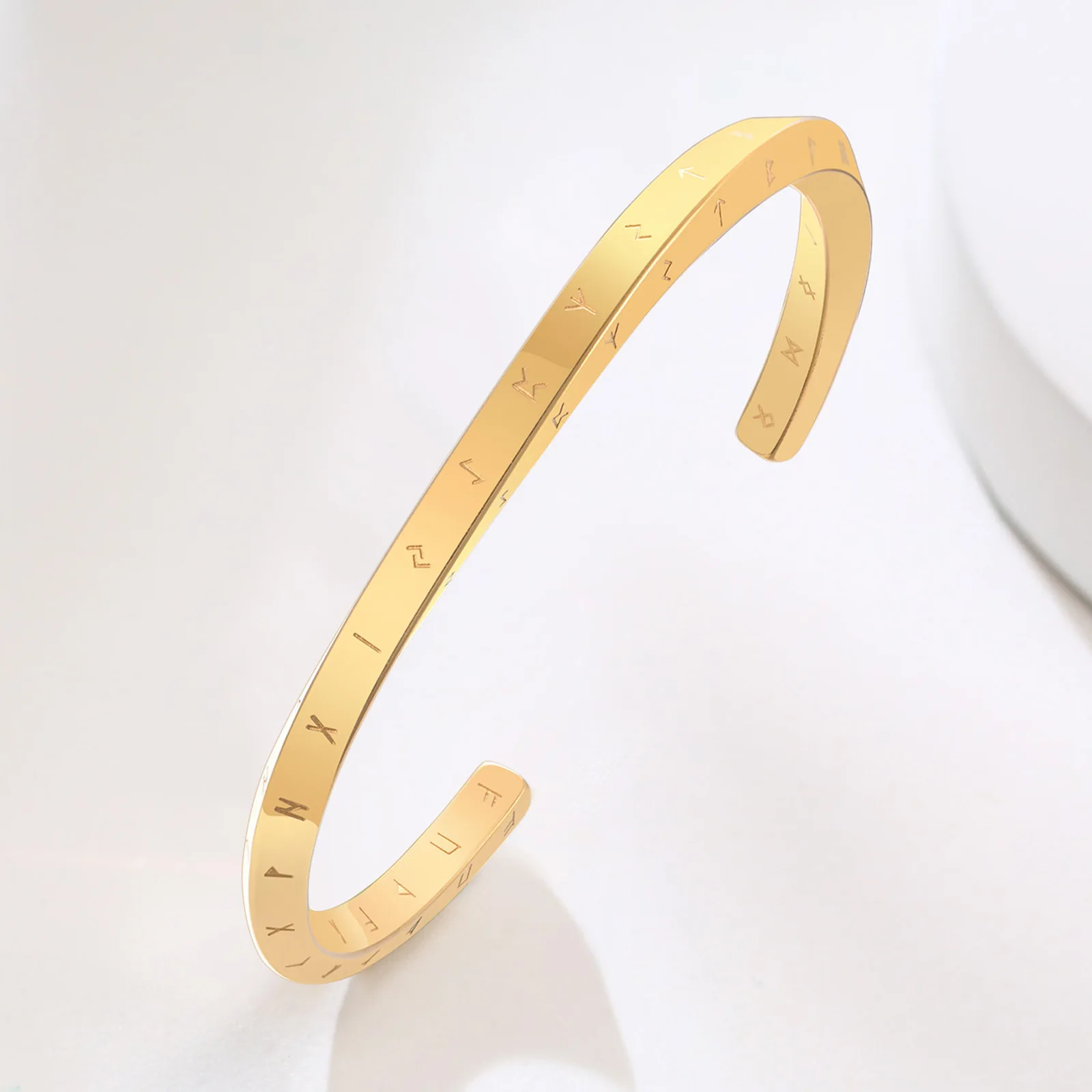 Nordic Viking Cuff Bangle Black Gold Plated Stainless Steel Mobius Cuff Bracelet for Men Women Engraved Runes Amulet Jewelry
