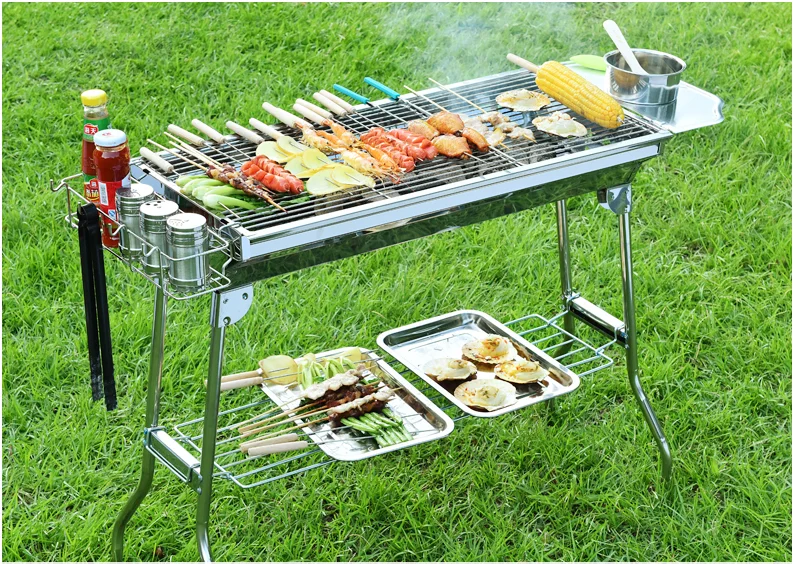 China Factory Stainless Steel Wire Mesh Grill Basket Convenient Rolling BBQ Grill for Outdoor Use