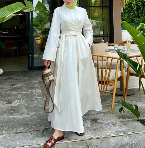 فستان قميص ذو طية صدر السترة بلون سادة للخريف، فستان قميص نسائي أنيق جديد بخصر مربوط وأربطة للتنقل وأكمام طويلة على شكل حرف a