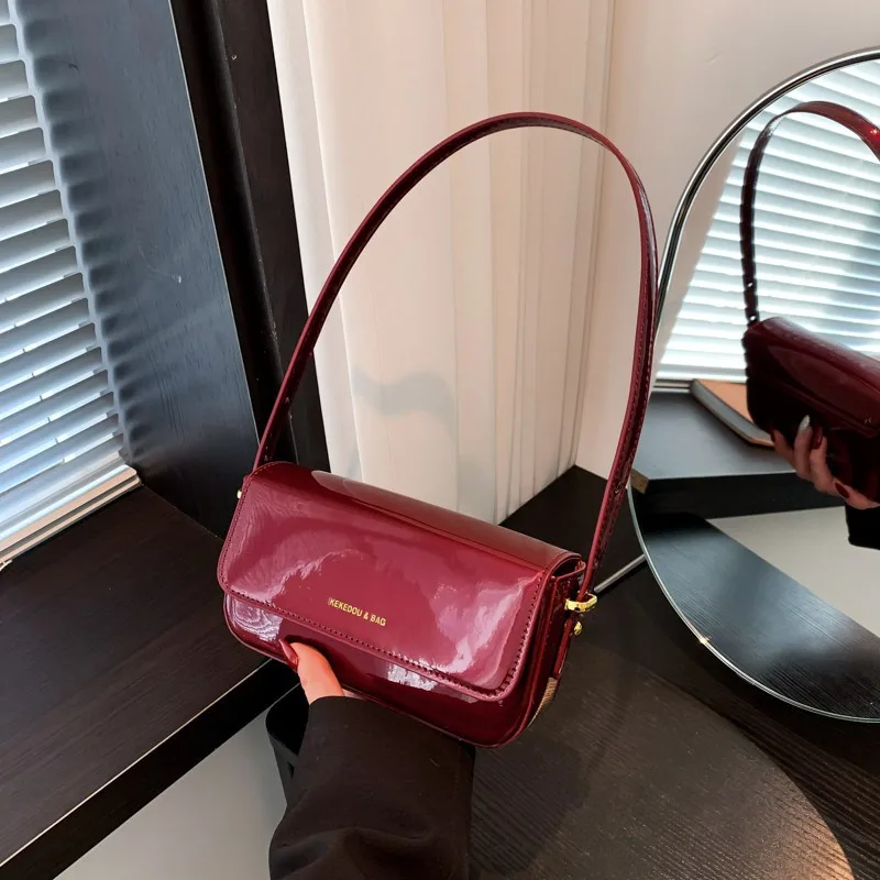 Autumn and Winter New Trendy Women's Bag Lacquer Leather Bright Surface Simple Handbag for Women
