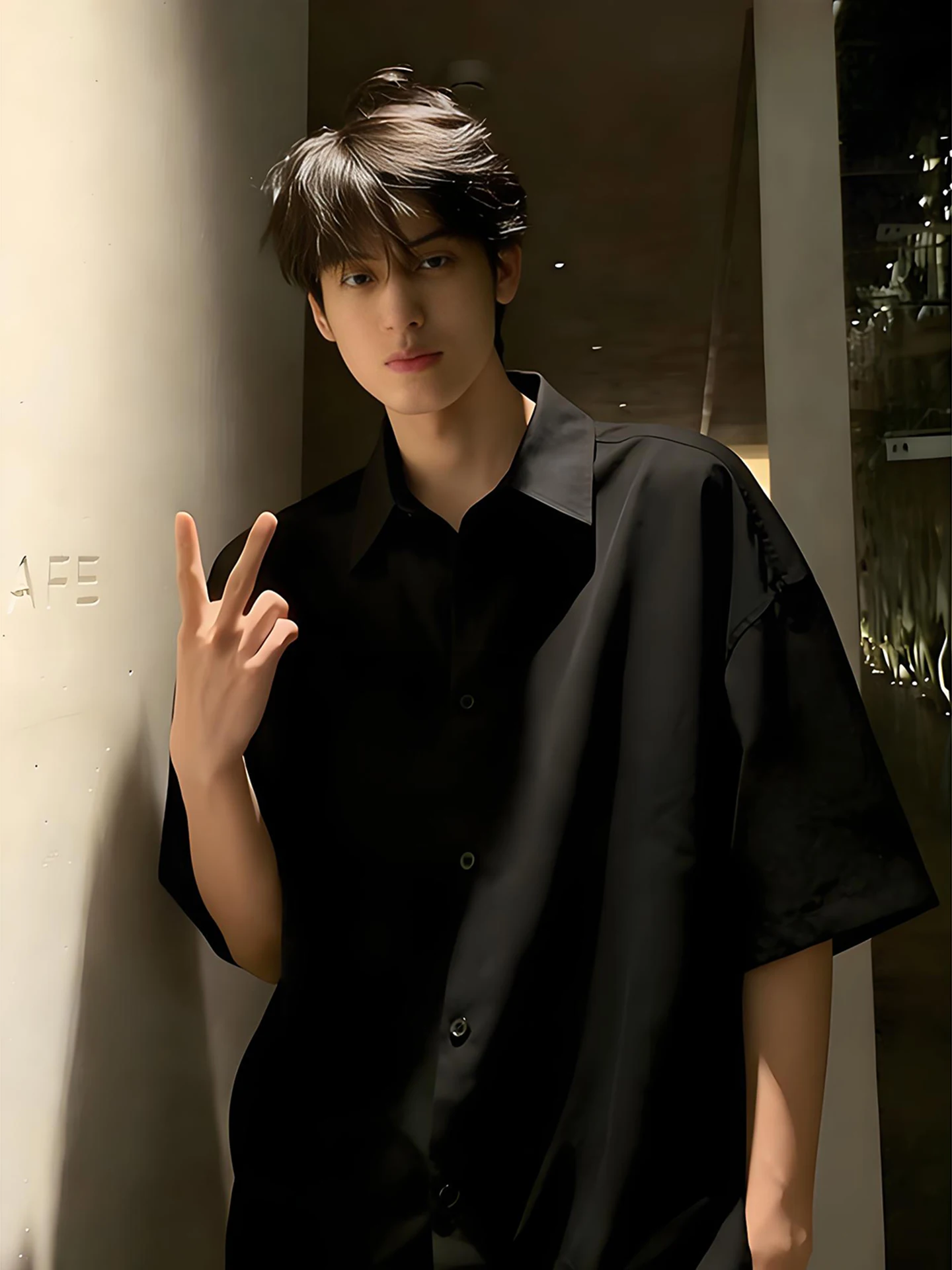 

Bla Ice Silk ort Sve irt Men's Summer Thin Cool Feeling f Sve Korean Sle Haome High End Feel oulder Lev...