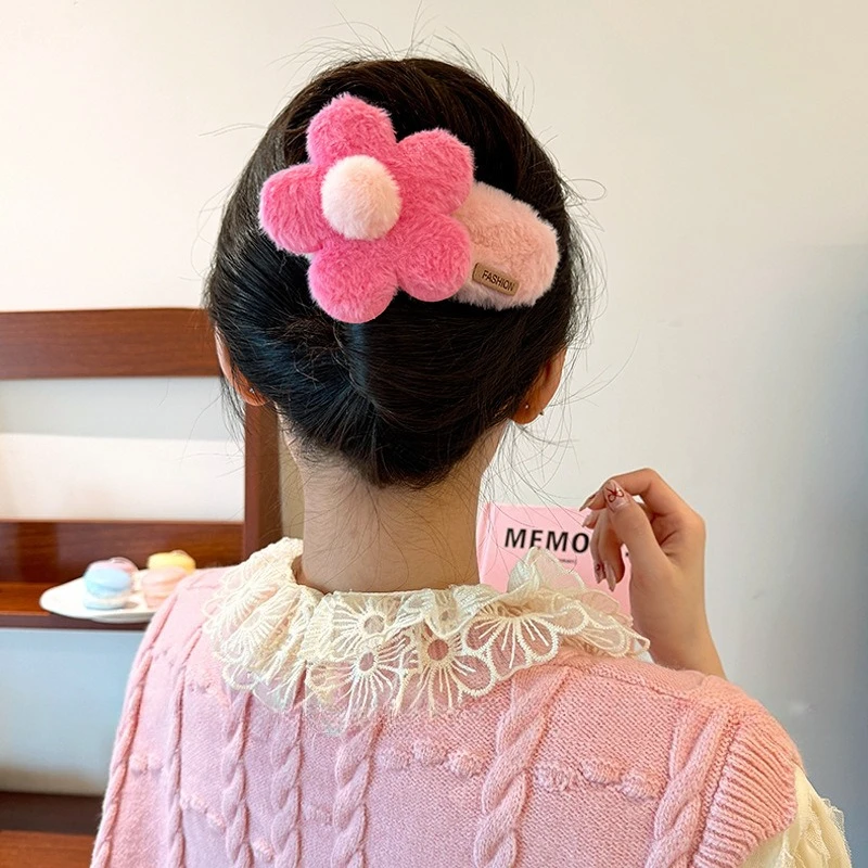 

Cute Sweet Fluffy Flower Hair Clip for Women Large Duck Bill Clip Autumn Winter Hair Accessories Fluffy Claw Clip Hair Bows