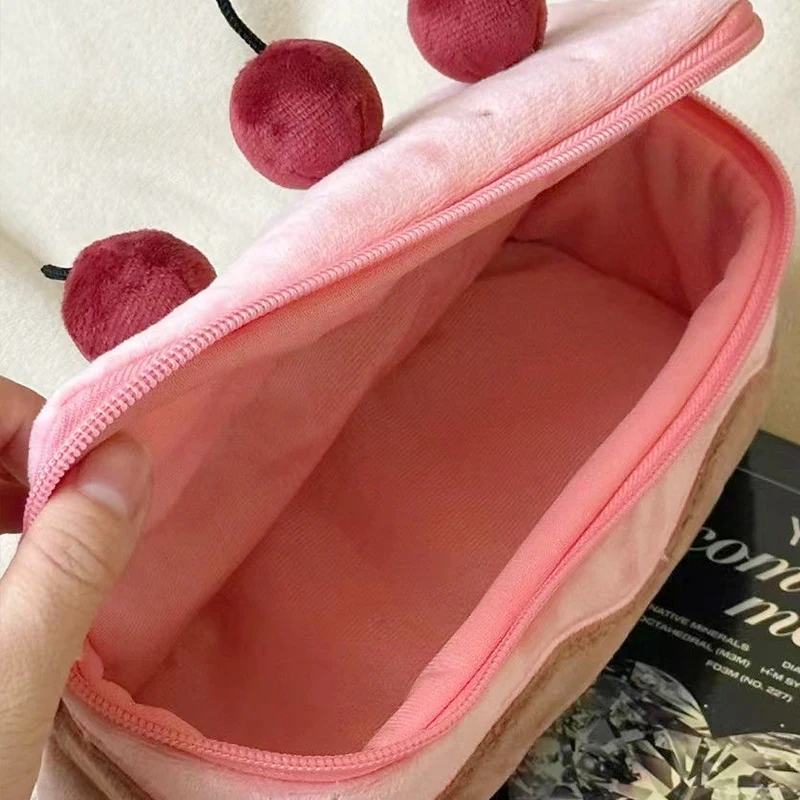 ใEpeiusHomeใIns Cartoon Cute Pencil Case Girl\'s Heart Cherry Cake Zipper Stationery Bag Girl\'s High Value Student