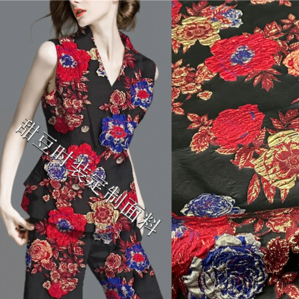 

Окрашенная в золоте пряжа жаккардовая ткань Пион Платье Ветровка Пальто Ткань Европейский бренд Модный дизайн Швейные оптовые материалы