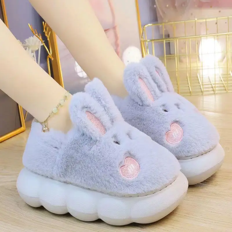 Modne dziewczęce Kawaii króliczki kapcie z uszami wysoka podeszwa małej dziewczynki zwiększające wysokość buty halowe krótkie pluszowe ciepłe kapcie