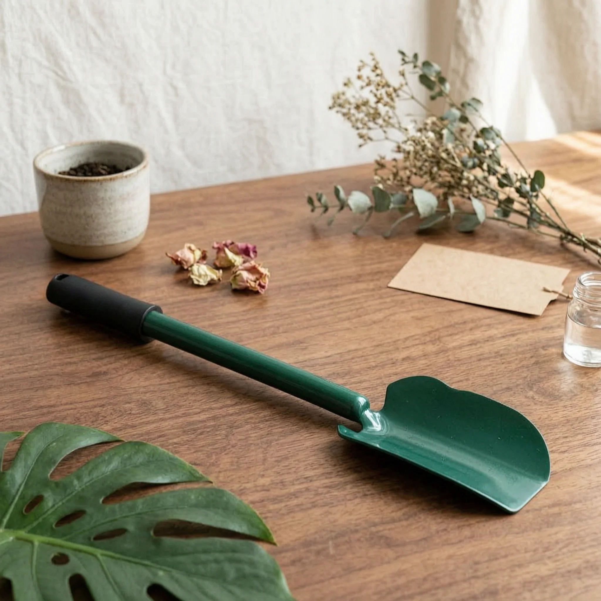 

Mower Blade Scraper Easy to Clean Grass Remover Tool