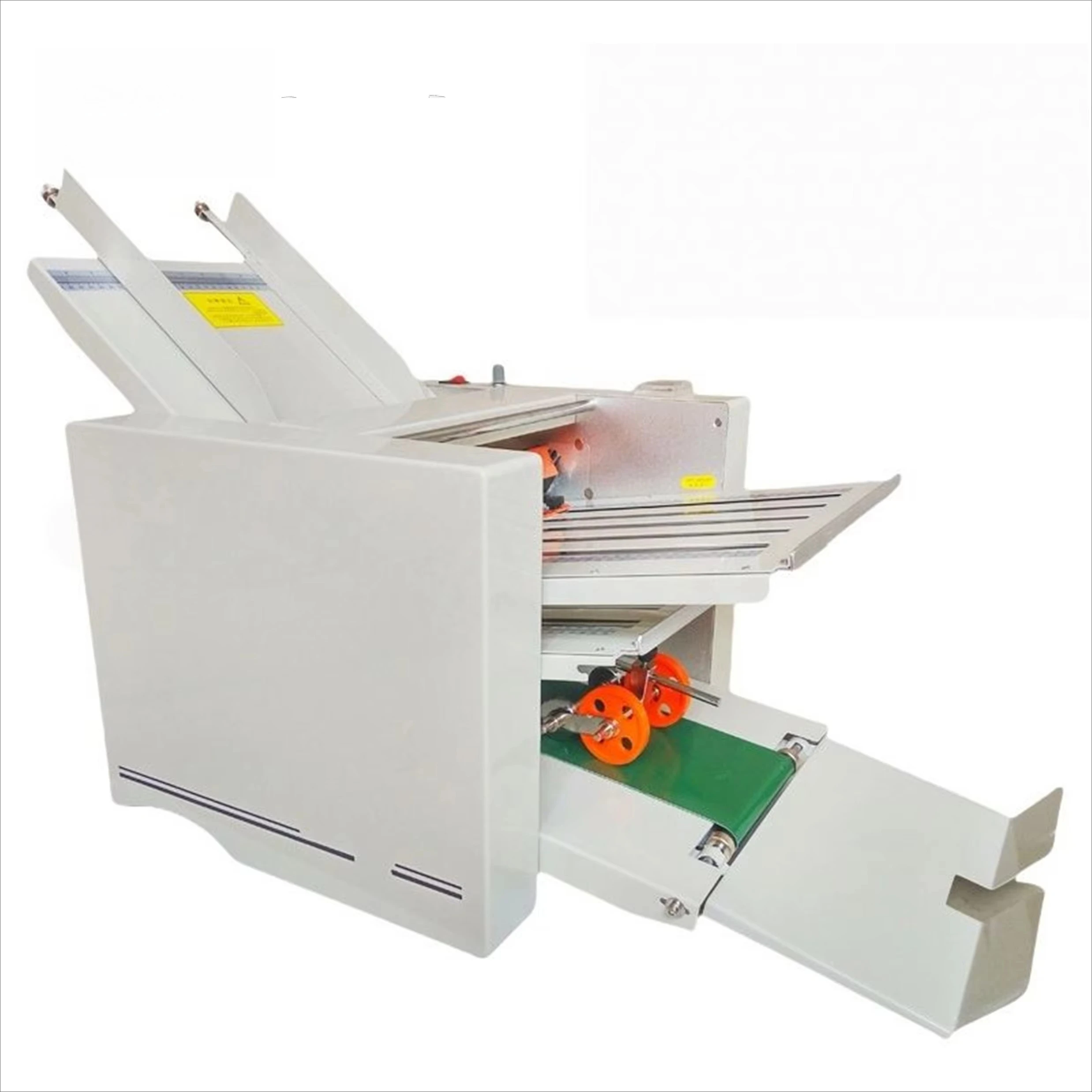 Automatic new triangular paper folding machine