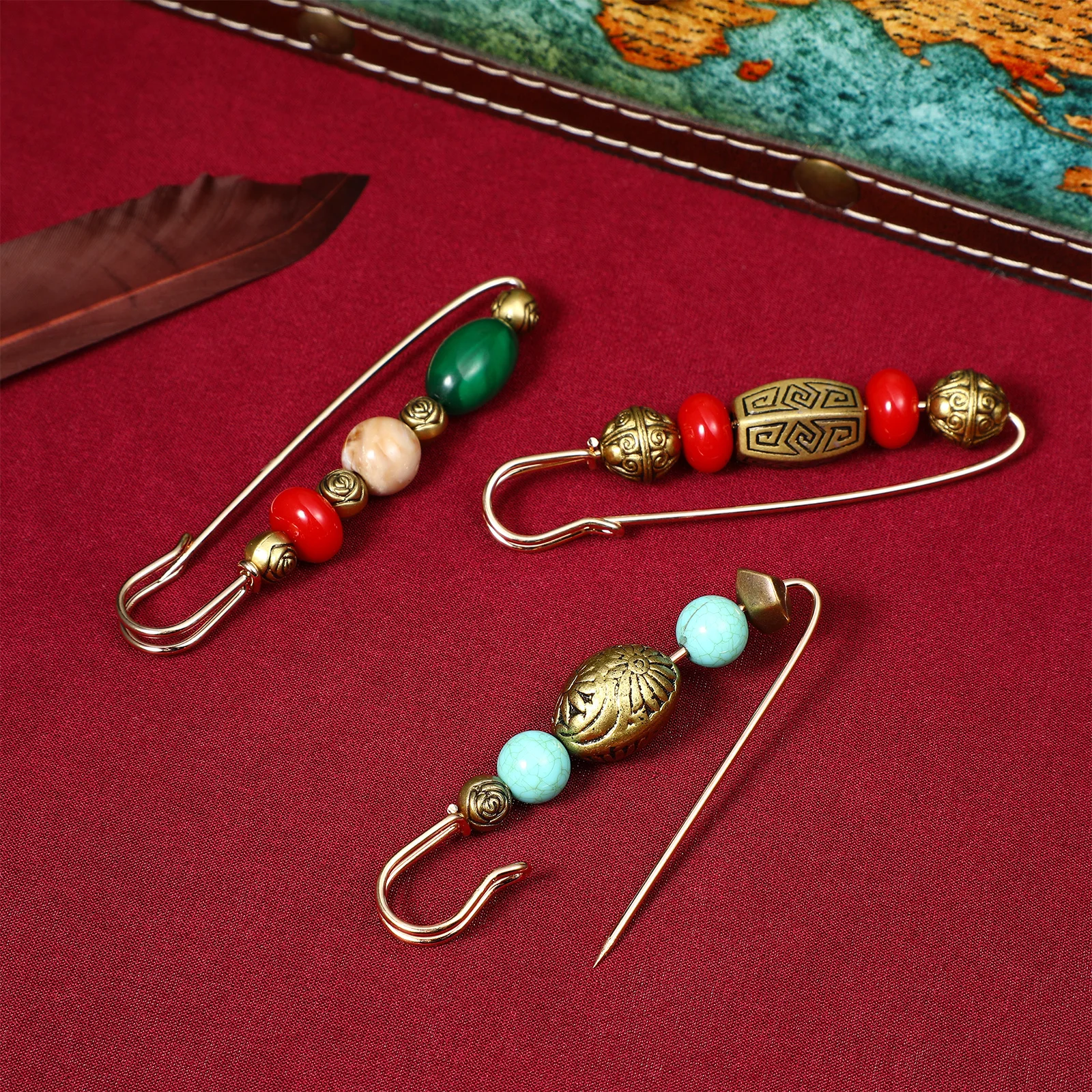 

3Pcs Vintage Brooch Pins Retro Resin Alloy Breast Clips for Jackets Coats Sweaters Scarves Decorative Accessories