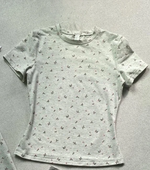 

Новая женская футболка свободного кроя с цветочным принтом в винтажном стиле для весны и лета, повседневный универсальный топ с длинным рукавом и брюками, дышащий, влагоотводящий.