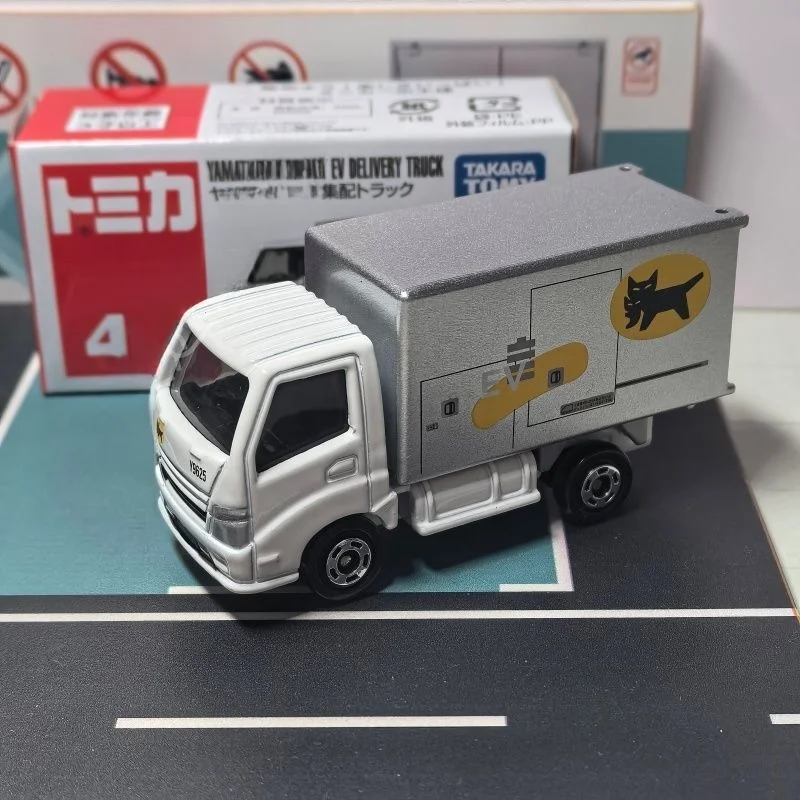 

Модель грузовика Takara Tomy Tomica Black Cat Express EV, серия Yamato Transport, красно-белая коробка, 48 шт.