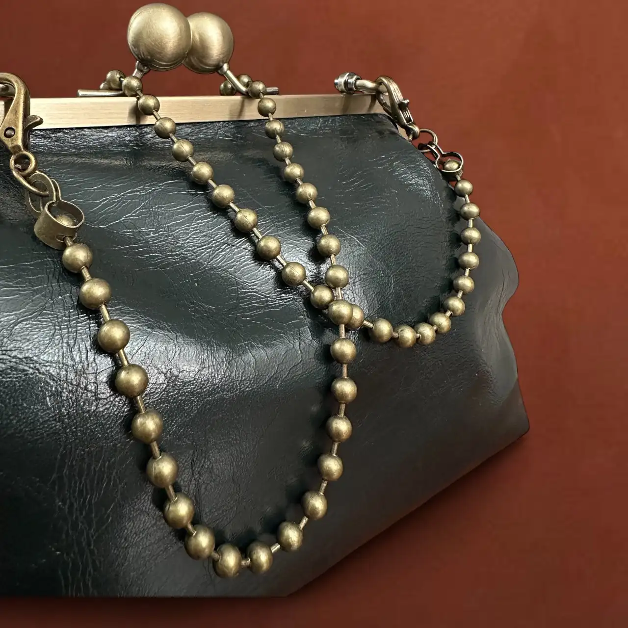 Lost in Vintage Artficial Leather Bag Tailored BBag Metal Frame Kiss Lock Bronze Snap Closure with Spheres Purse 30x16x9cm