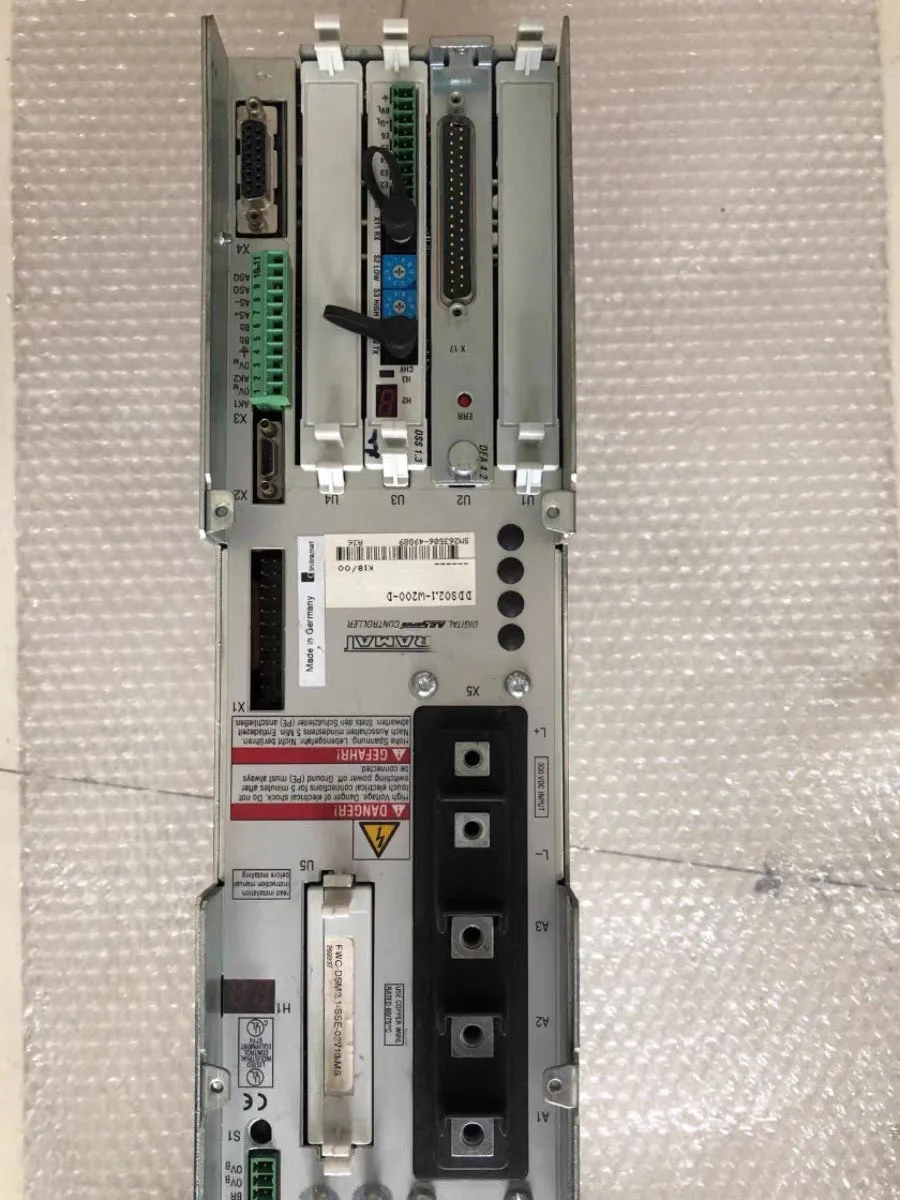 

Сервоконтроллер DDS02.1-W200-D для INDRAMAT DDS02.1-W200-D