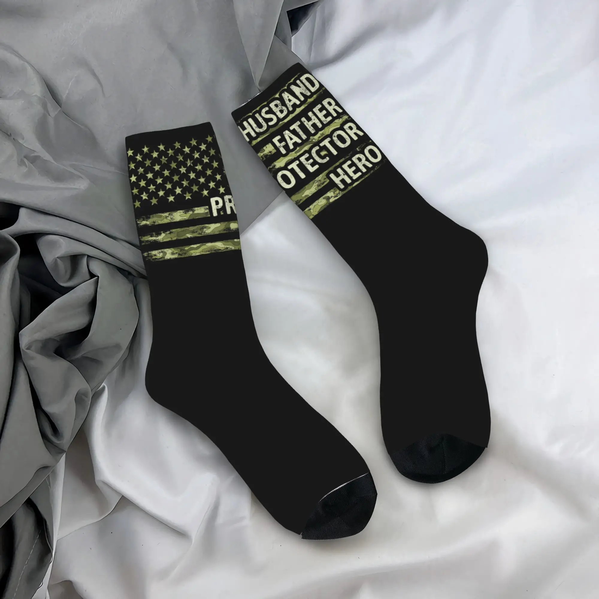 

Husband Daddy Protector Hero Fathers Day Camo American Flag Stockings Fashion Socks Winter Non Slip Socks Men Skateboard Socks
