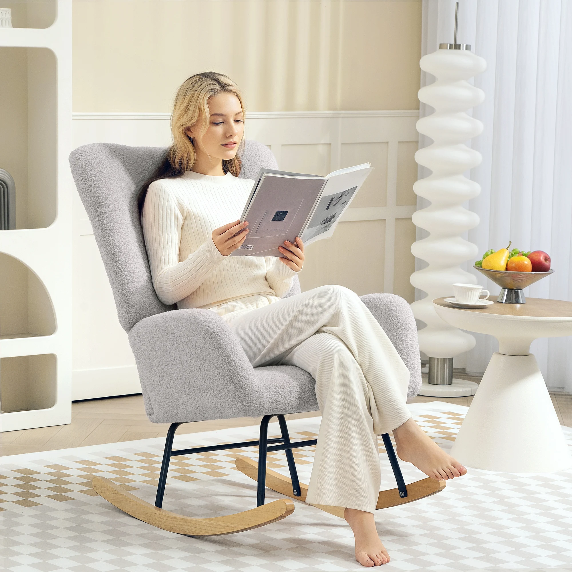 HOMCOM Schaukelstuhl, Schaukelsessel mit Armlehne, Teddysamt-Optik, Relaxsessel mit Holzkufen, Schwingsessel Stillsessel für Schlafzimmer, Wohnzimmer, HellgrauCremeweiß