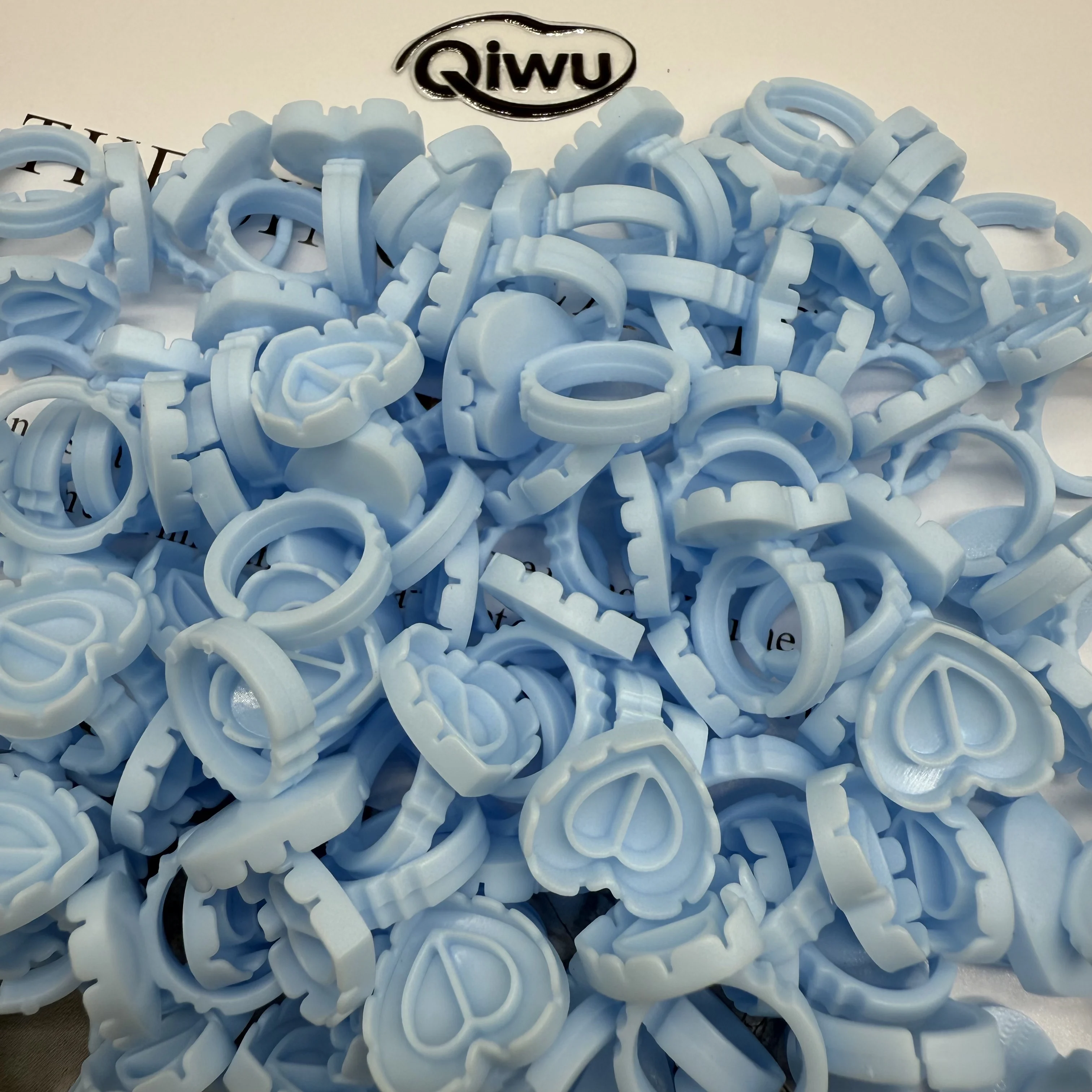 100 Pcs Disposable Eyelash Glue Ring Holder Cup Heart-shaped Plastic Tattoo Pigment Holder Pallet Eye Lash Extension Makeup Tool