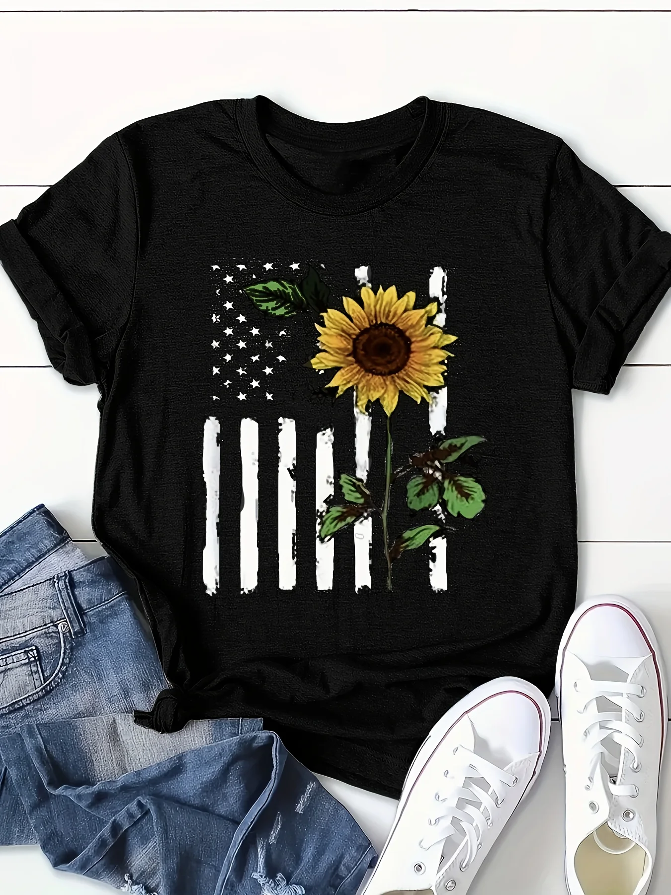 

Women's Patriotic Sunflower & American Flag Graphic T-Shirt - Soft Polyester Blend Crew Neck Top
