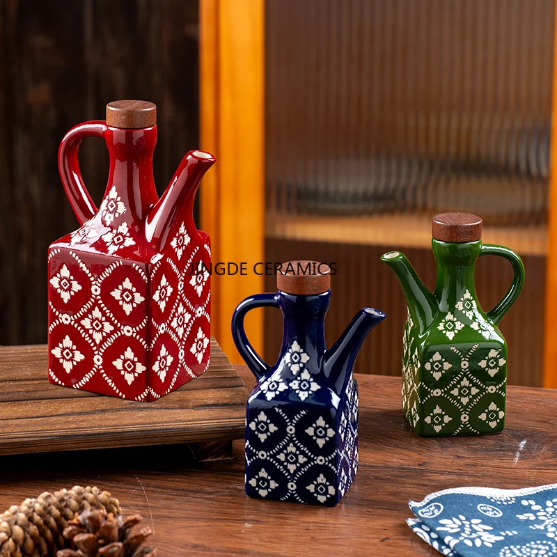 

1pc Ceramic Underglaze Colored Oil Pot Soy Sauce/vinegar Pot Household Kitchen Seasoning Jar Kitchen Utensils 250/650ml