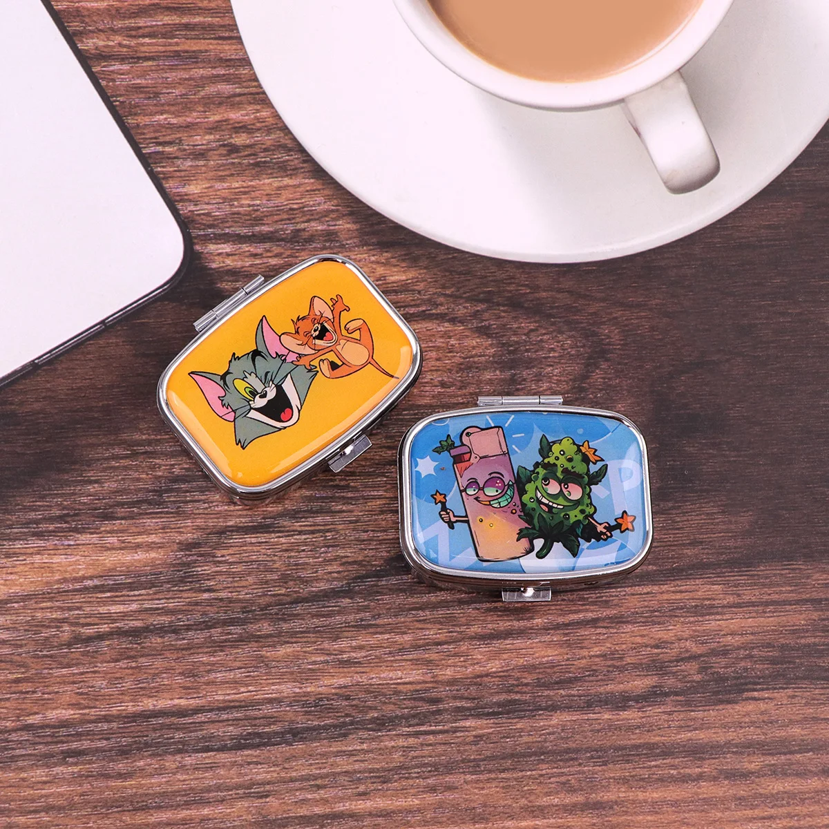 مضحك الكرتون الحيوان حبة صندوق مقسمة معدن مربع حبة صندوق السفر المحمولة الفاصل الطب حالة صغيرة حبة الحاويات صندوق