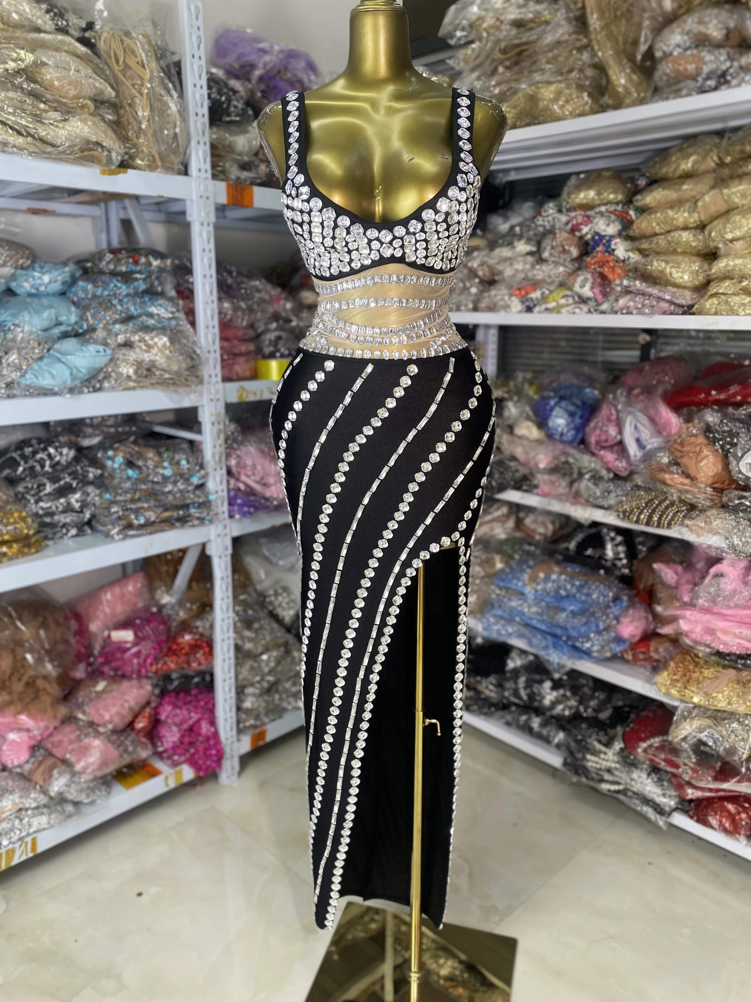 

Women Luxury Sparkly Rhinestones Birthday Dress U Neck Tulle Inset Open Leg Glitter Celebrity Evening Party Dress Stage Costumes