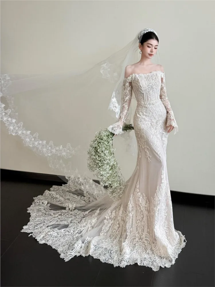 A new fish-tail light main fabric one-shoulder morning robe and toasting dress