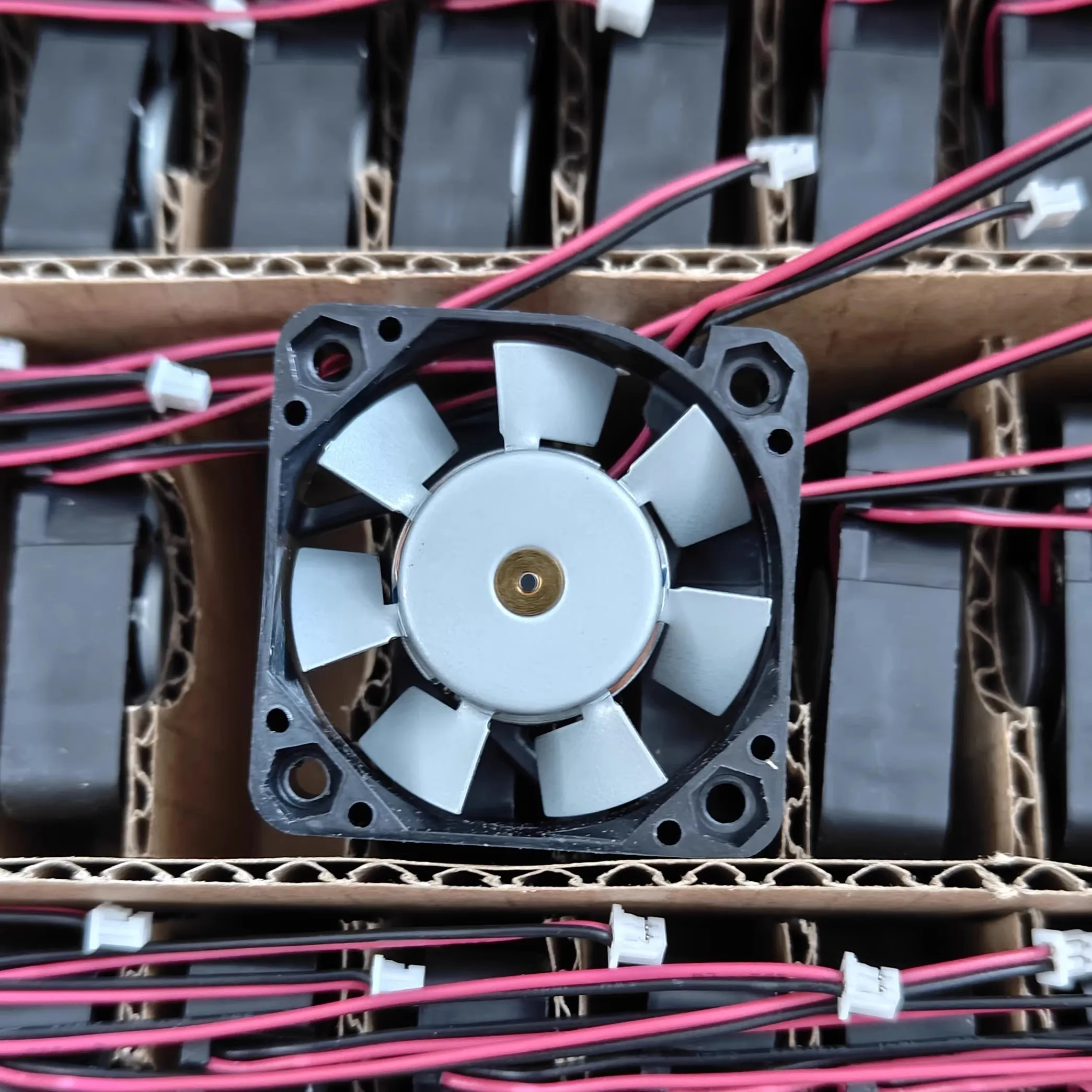Free shipping, brand new F4010GB-LCV 12V 0.06A metal fan blade high-temperature resistant cooling fan