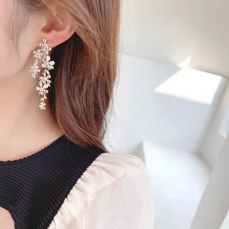 Banquet Ear Drops Elegant Luxury Designer American Style Fashion Jewellry Tiktok Hot Earrings For Women AAA Zircon Vintage