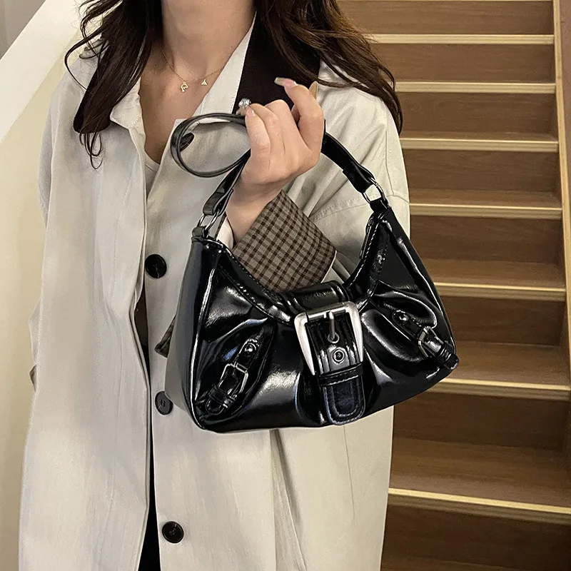 

Сумка через плечо из потертой кожи 2025 года, винтажная американская сумка под мышками с рюшами, сумка через плечо в байкерском стиле, острая пригородная сумка