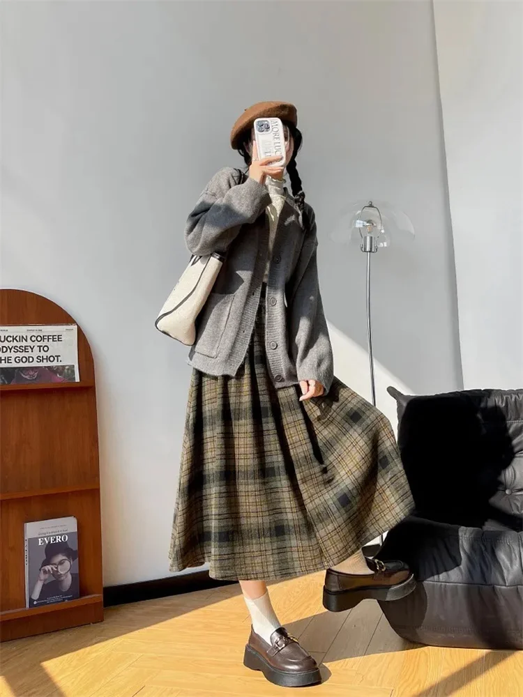 Autumn Winter Woolen Plaid Skirt for Women 2024 Vintage High Waist Midi Skirts Woman A-Line Pleated Long Skirts Female tweed