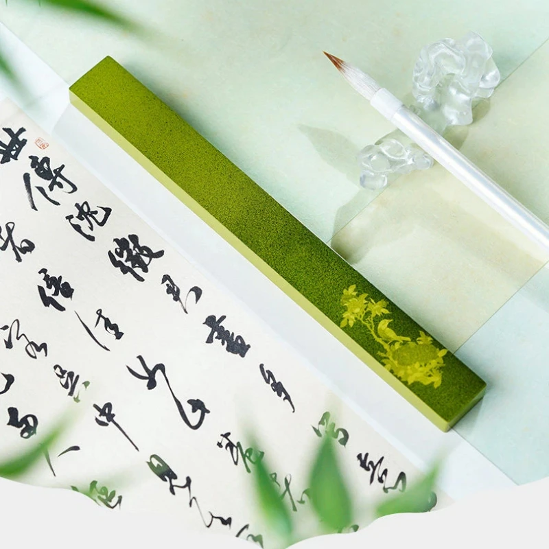 Chinese Calligraphy Paperweight Brass Vintage Style Desk Ornament for Calligraphy Writing Painting Art Craft Studying Stationery