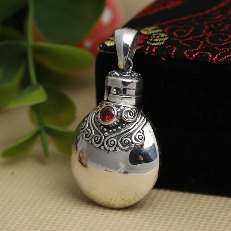 

S925 Pure Thai Silver Men's and Women's Wine Bottle Perfume Bottle Pendant Perfume Pendant