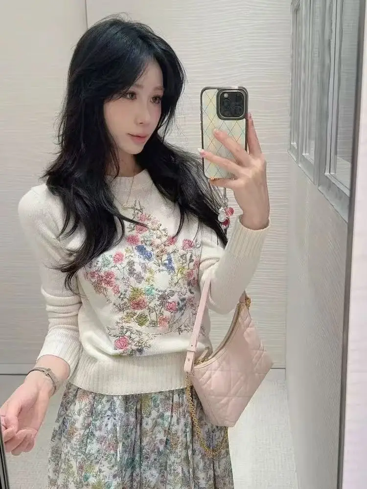 

New Women's Elegant O-Neck Sweater Fashion Flower Embroiderey Slim Knitted Pullover Autumn Winter Versatile Beautiful Top Trend