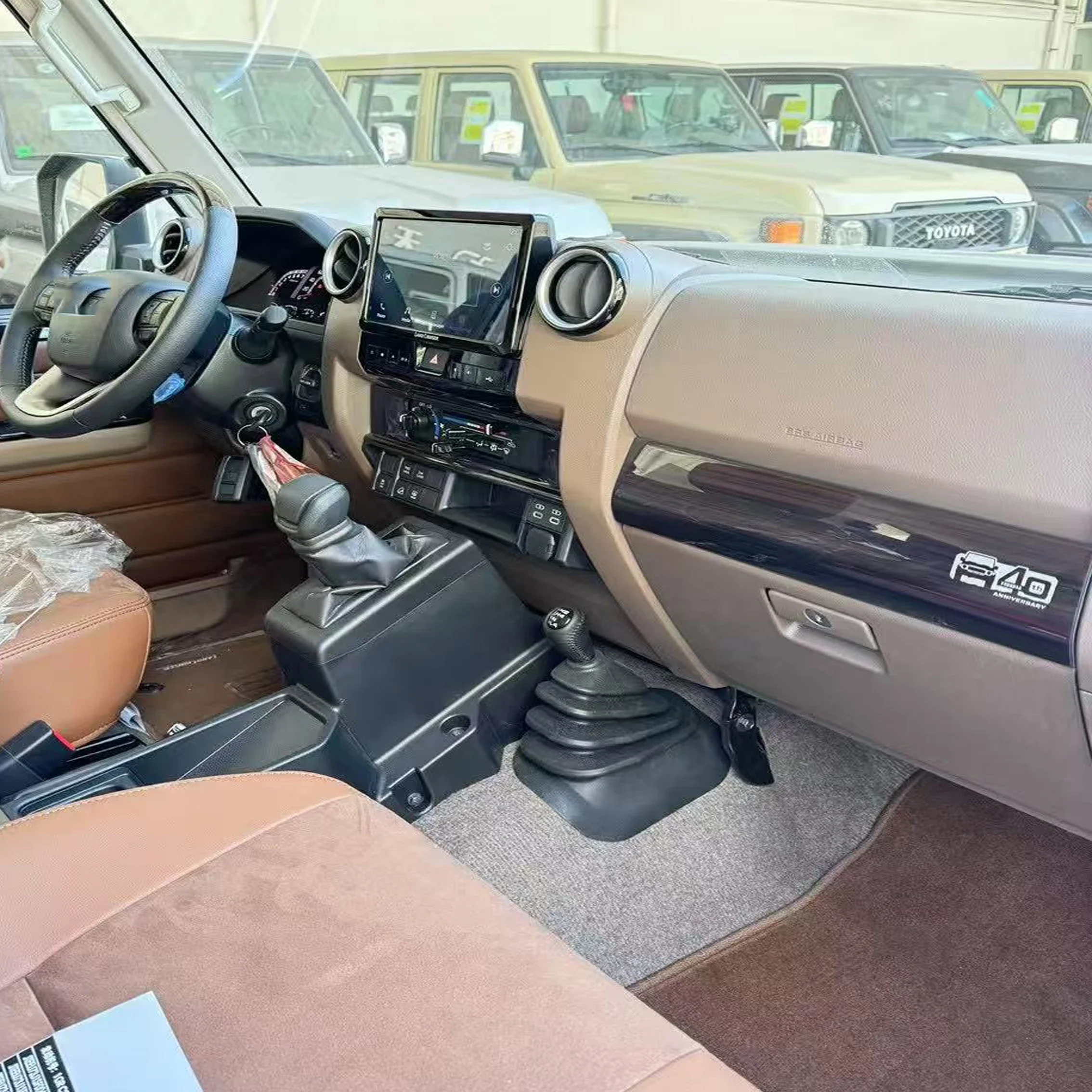 NewLHD RHD 40th الذكرى الخشبية الداخلية مجموعات التبديل Penals الزخارف لتويوتا لاند كروزر 70 7176 79 اكسسوارات 07-25 جديد Des