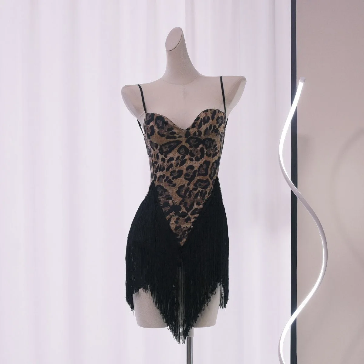 تنورة الرقص اللاتينية للنساء ليوبارد طباعة شرابة ملابس رقص اللاتينية المنافسة مرحلة الرقص زي الملابس الداخلية النساء مثير #5