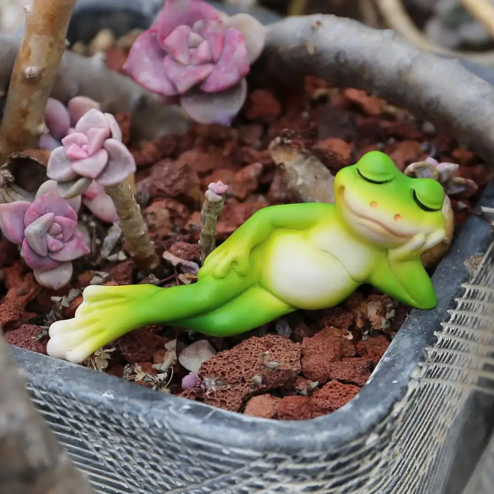 Mini Garden Decorations Mini Frog Violin Playing Statue Hand-painted Resin Garden Figurine Durable Waterproof Micro for Patio