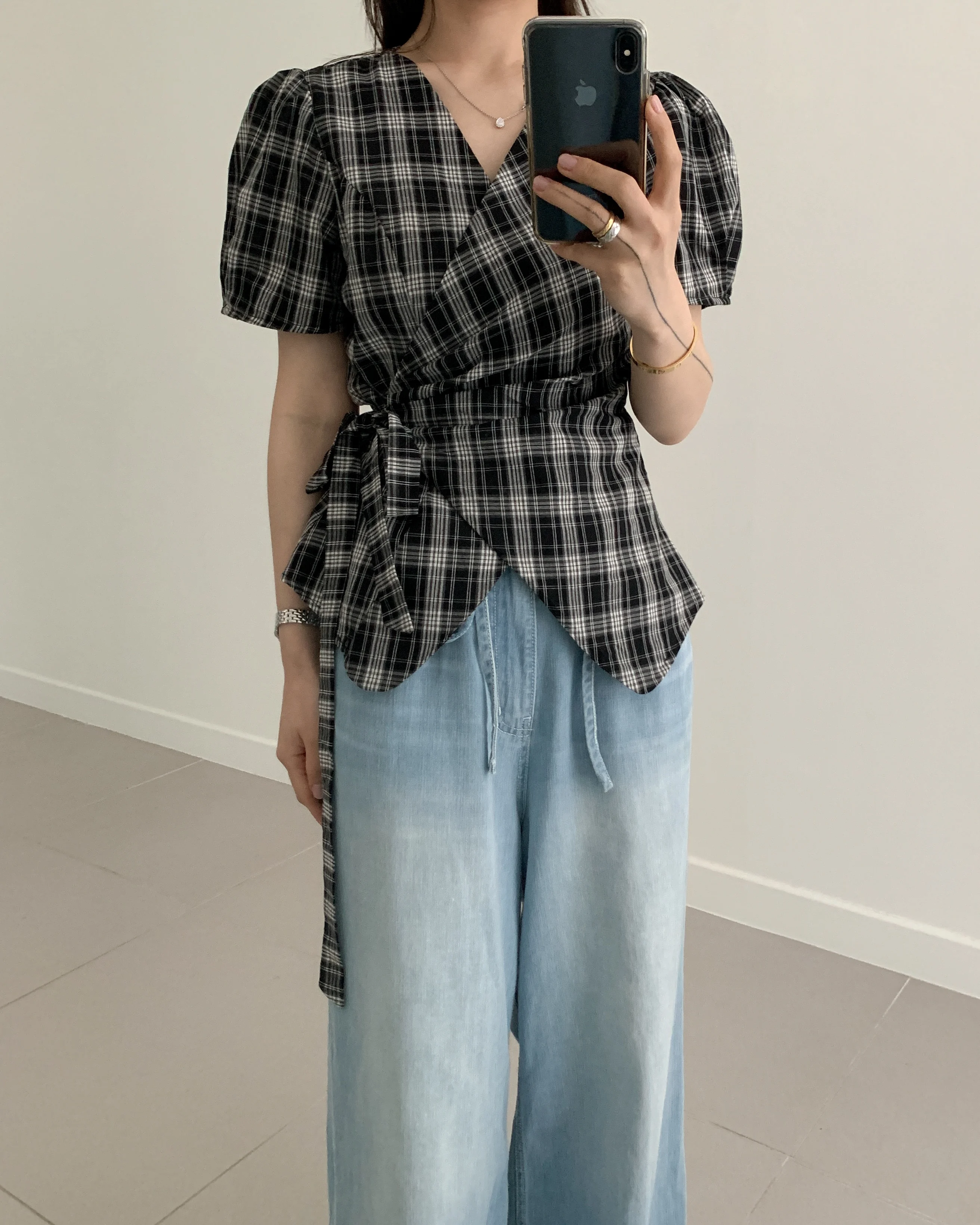 

Summer 2025 Korean Style V Neck Plaid Short Sleeve Shirt Loose Lace Up Waist Blouse Female Outwear tops (ww1626)