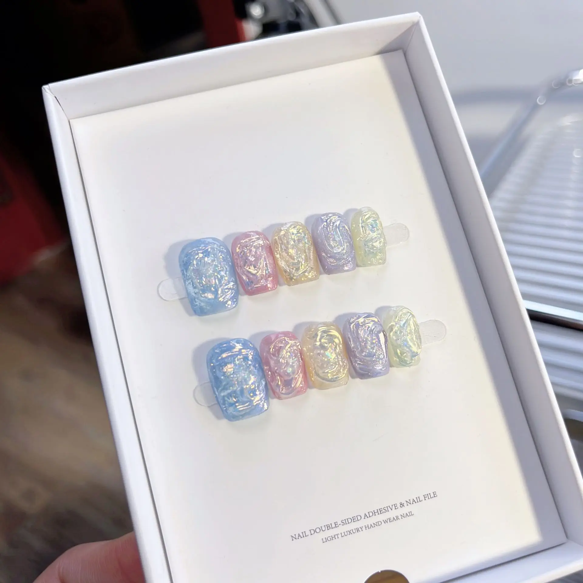 10 pz Onde Colorate Unghie Fatte A Mano Aurora Perle di Vetro Occhio di Gatto Presse sull'unghia Dopamina Breve Quadrato Unghie Finte per Le Donne e la Ragazza