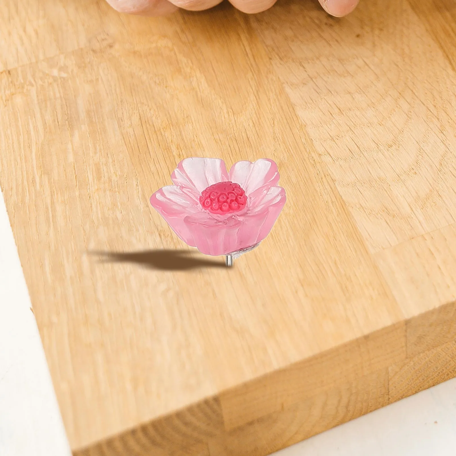 10 قطعة من دبابيس دفع الزهور الشفافة المصنوعة من الراتنج على شكل زهرة لتزيين المكتب والمنزل ولوحة الفلين تستخدم دبوسًا على الحائط