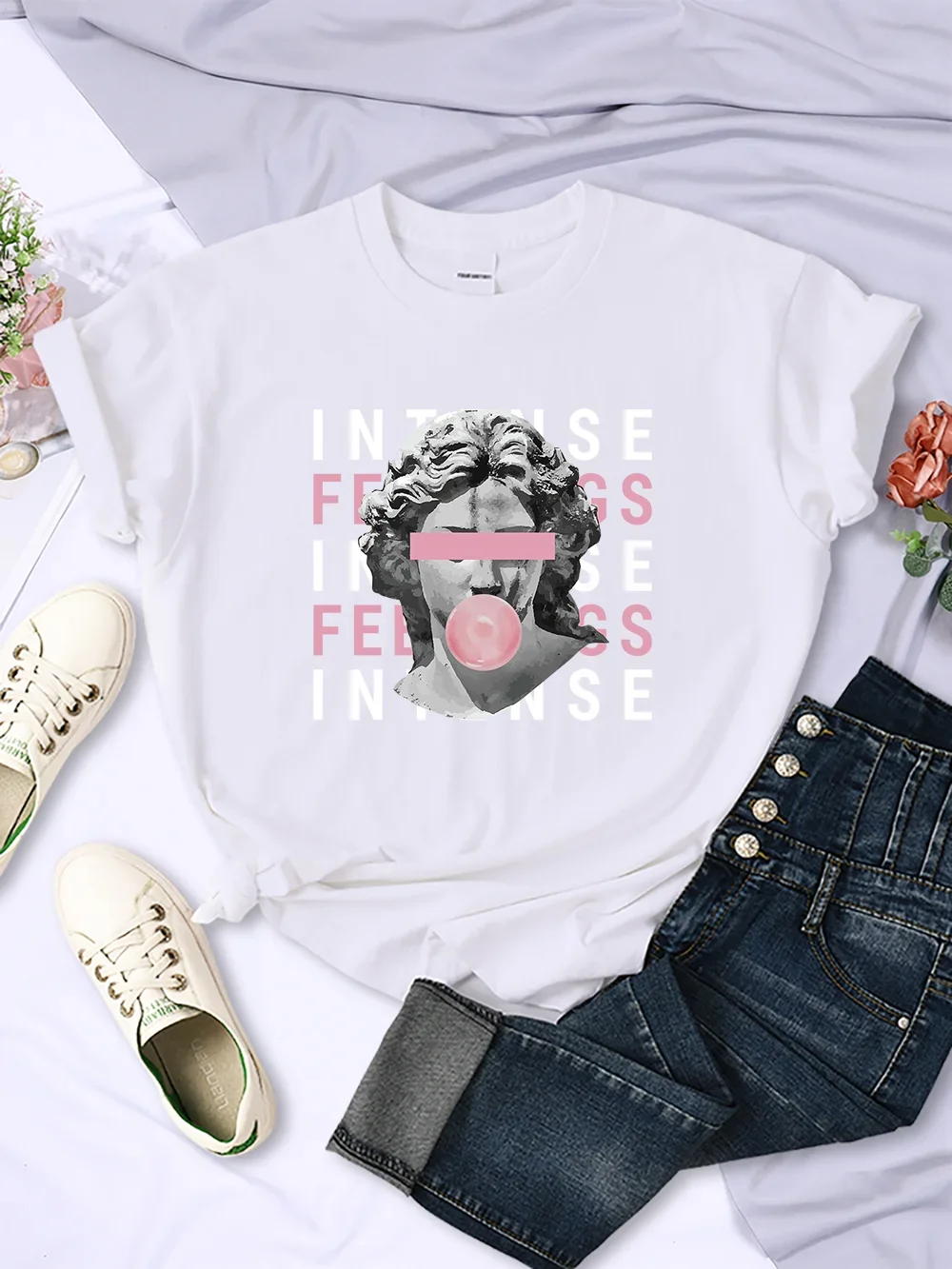 Female T Shirt Intense Feelings Creative Sculpture of Blowing Bubble Gum Summer Casual Tops Street Hip Hop Clothes Fashion Tee